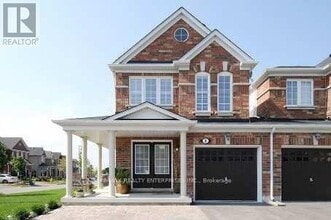 Building Photo - 2 Summit Dr Building Photo - 2 Summit Dr