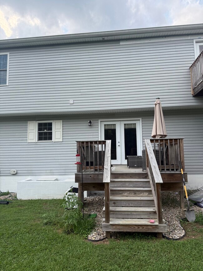 Back Deck - 297 Hemlock Subdivision Rd