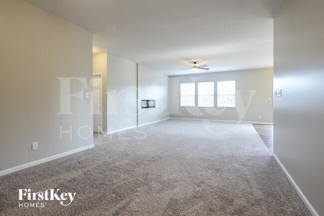 Foto del edificio - 6035 Aspen Meadow Dr