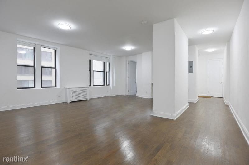 Primary Photo - 2 br, 2 bath Apartment - 205 W 58 St E Unit E