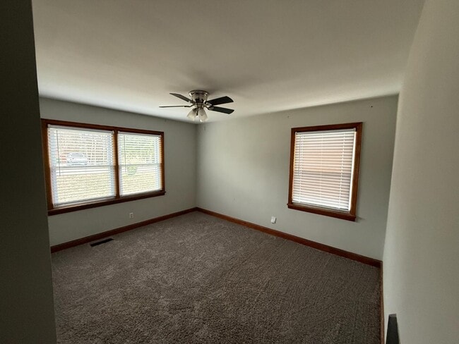 Building Photo - 104 Marable St