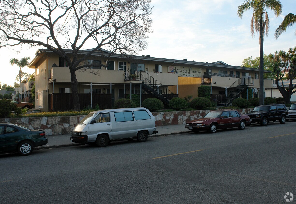 Primary Photo - 130 W Victoria St