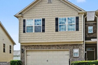 Building Photo - 2150 Waterford Park Dr