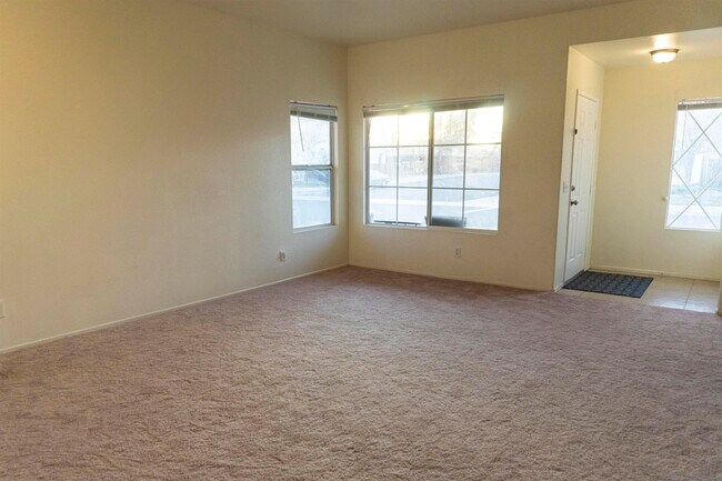 Foto del edificio - 1394 Rabbit Peak Way