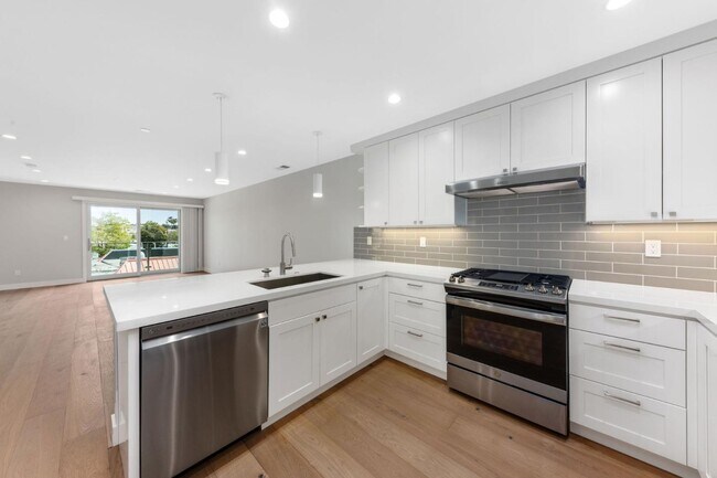 Foto del edificio - 30 Hermosa Ave