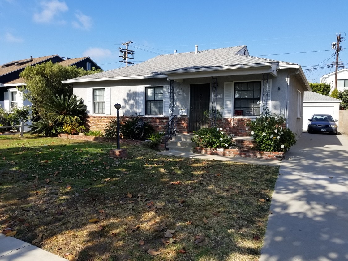 89 Apartments Available for Rent in Westchester, CA