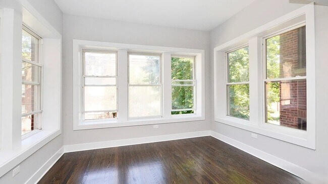 Foto del edificio - 4906 N Rockwell St