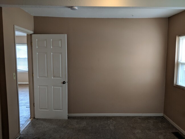 Foto del edificio - Spacious 2 bedroom, 1 bath house in Iowa C...