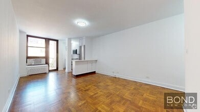 Building Photo - 165 E 35th St