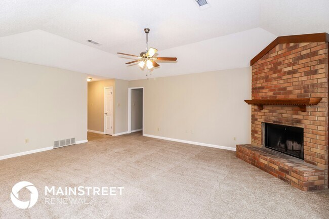 Building Photo - 4672 Crestfield Rd