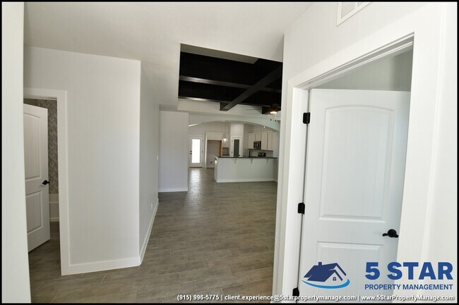 Building Photo - 652 Paseo Dulce Ave