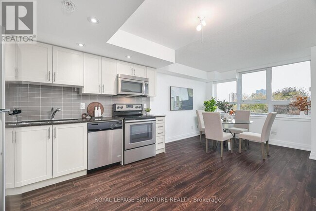 Photo du bâtiment - 3520 Danforth Ave