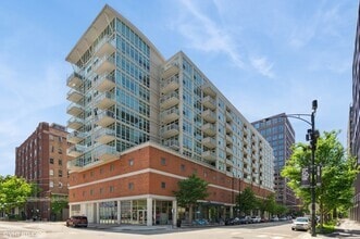 Building Photo - 909 W Washington Blvd