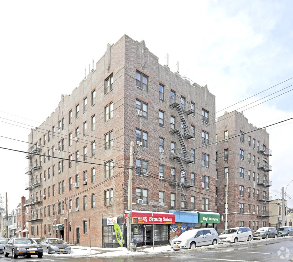 Foto principal - 32-06 47th Street