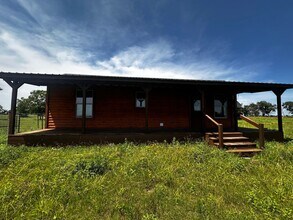 Building Photo - 547 Walker Ln