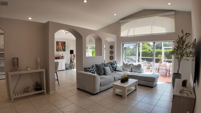 Foto del edificio - 6298 Harbour Chase Dr