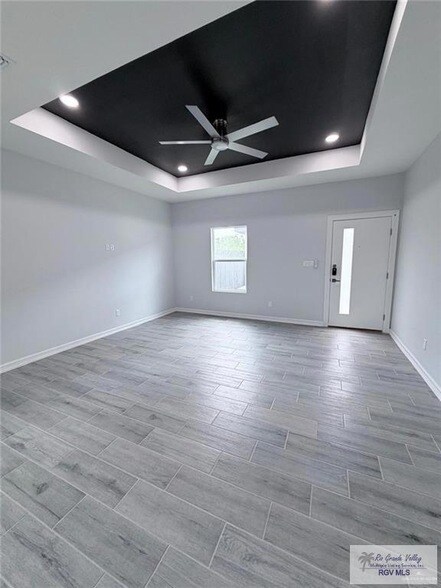 Foto del edificio - 1704 Clinton St