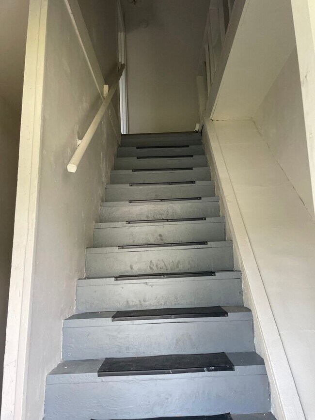 Building Photo - 255 Ave A
