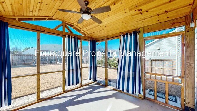 Building Photo - 3-Bed Home with Bonus Room, Home Office , Screened Porch  and Community Pool!