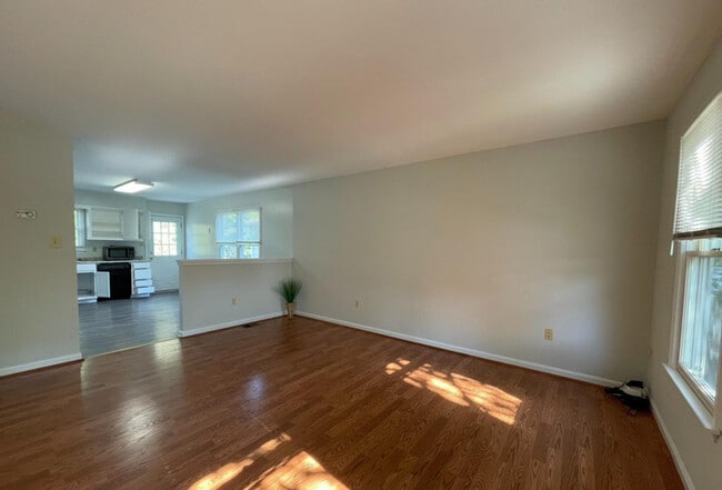 Building Photo - 8729 36th Ave