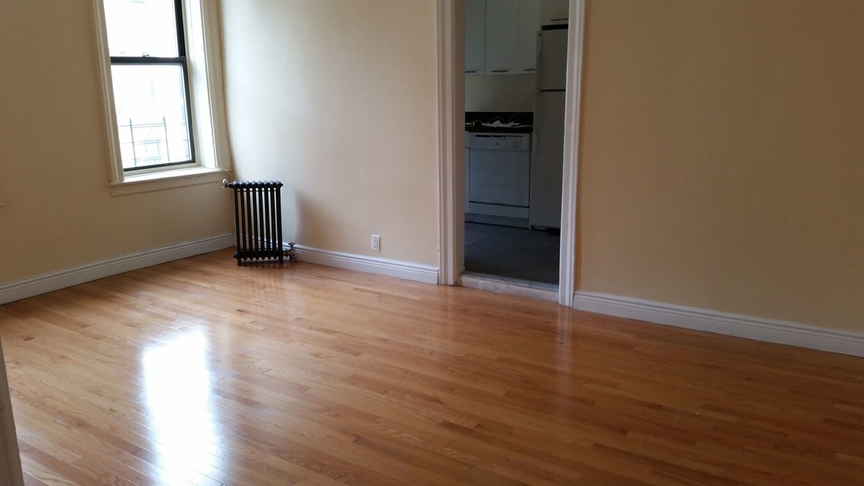 Foto principal - 570 W 190th St