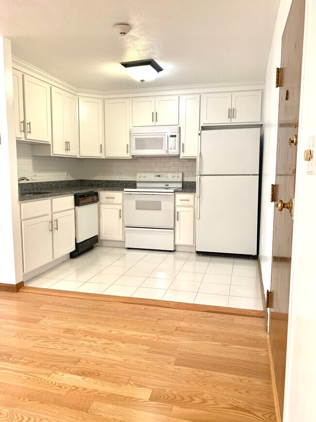 full kitchen/grante-tile floor - 395 Revere Beach Pky