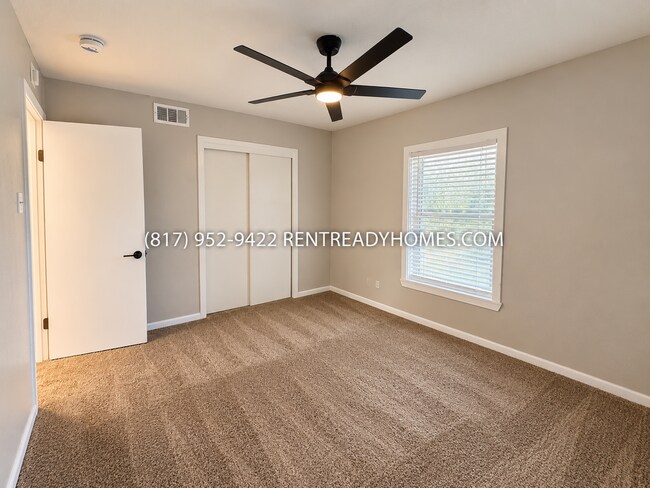Foto del edificio - 1504 Ridgeview St