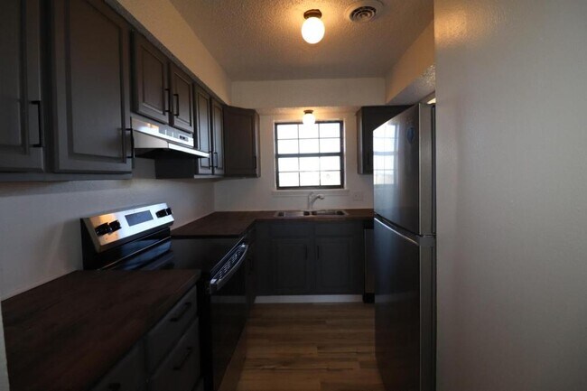 Foto del edificio - 126 Fairway Ave