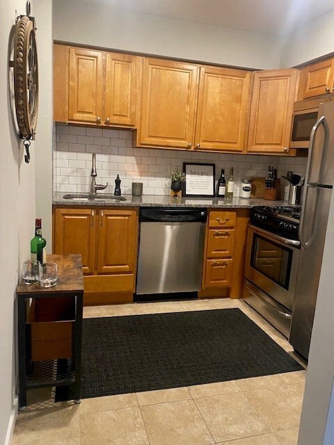 Kitchen - 478 Cinnaminson St