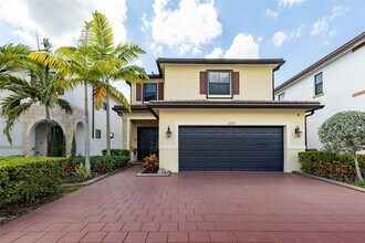 Building Photo - 10572 W 35th Way