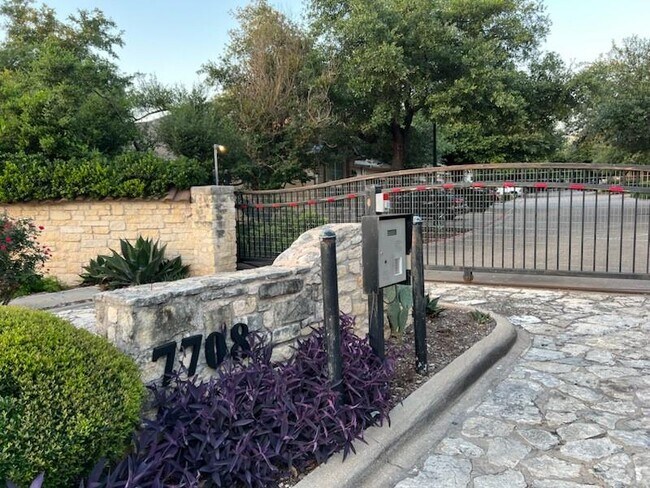 Foto del edificio - 7708 San Felipe Blvd