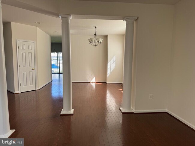 Foto del edificio - 9719 Inkwood Dr