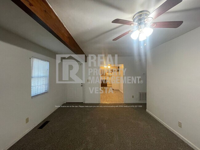 Foto del edificio - 631 Maplewood Dr