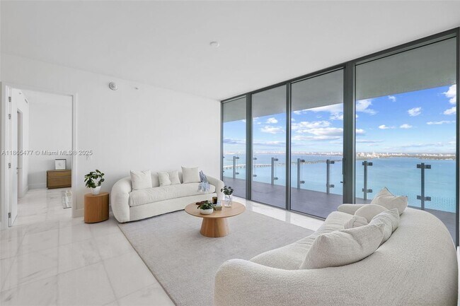 Foto del edificio - 700 NE 26th Terrace