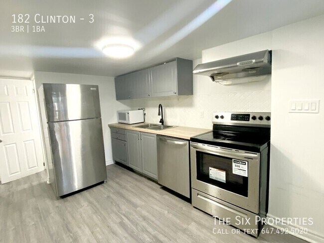 Photo du bâtiment - Brand New Three Bedroom Apartment