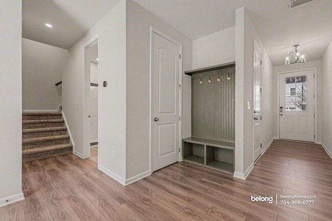 Building Photo - 416 Burr St