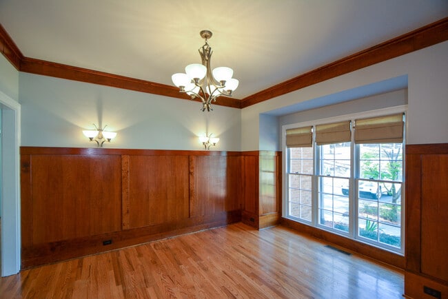 Building Photo - 11385 Quailbrook Chase