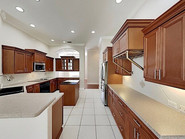Building Photo - 5278 Shoreline Cir