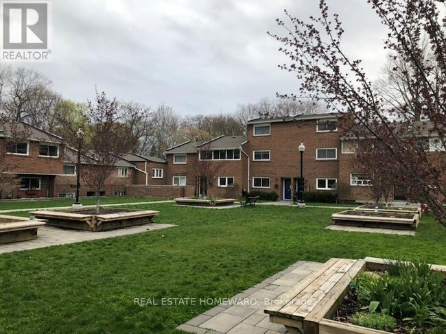 Building Photo - 90 Edgewood Ave