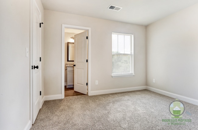 Building Photo - 107 Sitton Dr