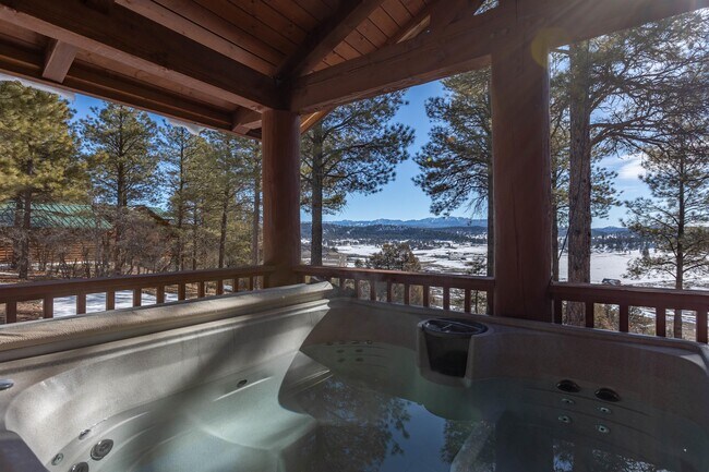 Building Photo - 1810 Shenandoah Dr