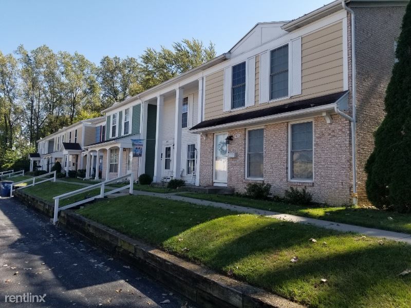 Primary Photo - 3 br, 2.5 bath Condo - 4420 Rose Garden