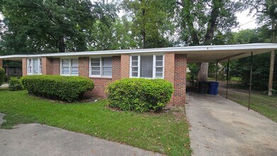 Building Photo - 820-822 S Bonham Rd