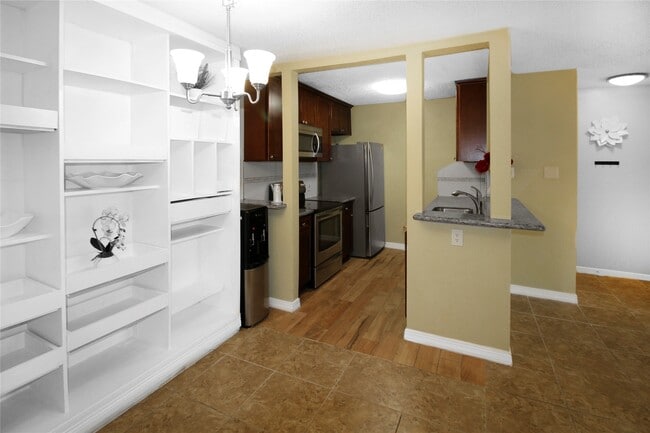 Foto del edificio - 2800 Jeanetta St