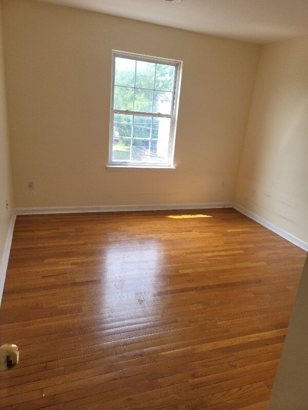 Foto del edificio - 469-471 Hawthorne Ave
