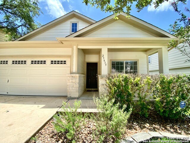 Foto del edificio - 23635 Silver Creek