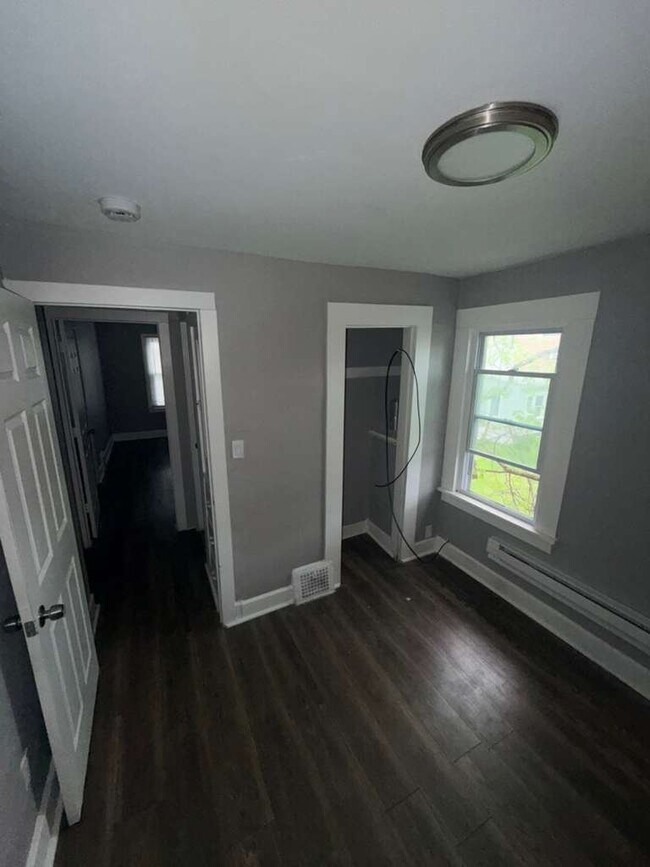 Foto del edificio - 1185 E 167th St