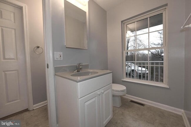 Building Photo - 10207 Cobbler Ln