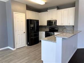 Building Photo - 4500 Hickory Meadows Ln