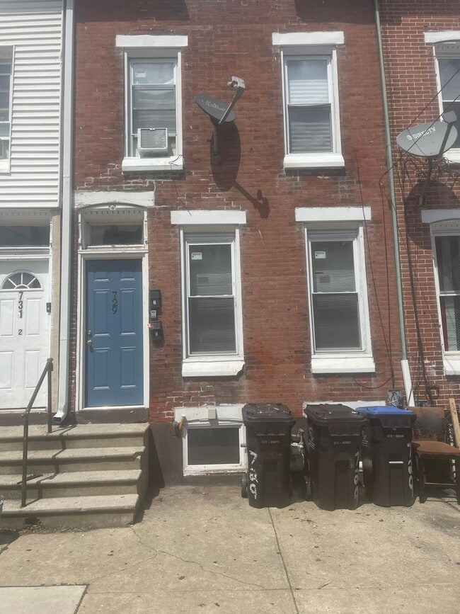 Building Photo - 729 W Lafayette St